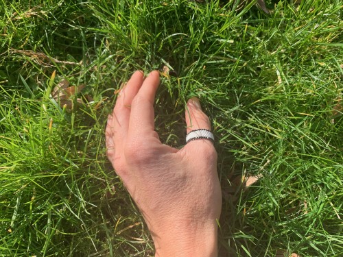 Handmade Toe Rings: Perfect for a Beachy Look