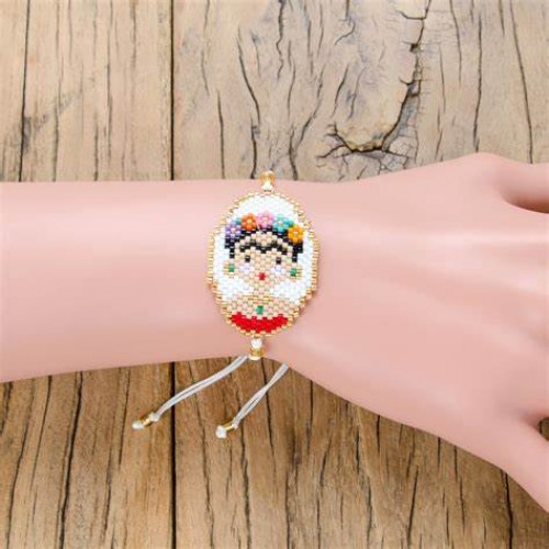 "The Benefits of Using Miyuki Beads for Making Valentine's Day Gifts"