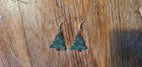 "The Art of Mixing and Matching Miyuki Beads for Jewelry Making"