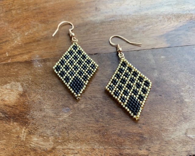  "The Art of Giving: Handmade Miyuki Bead Jewelry for Valentine's Day" 